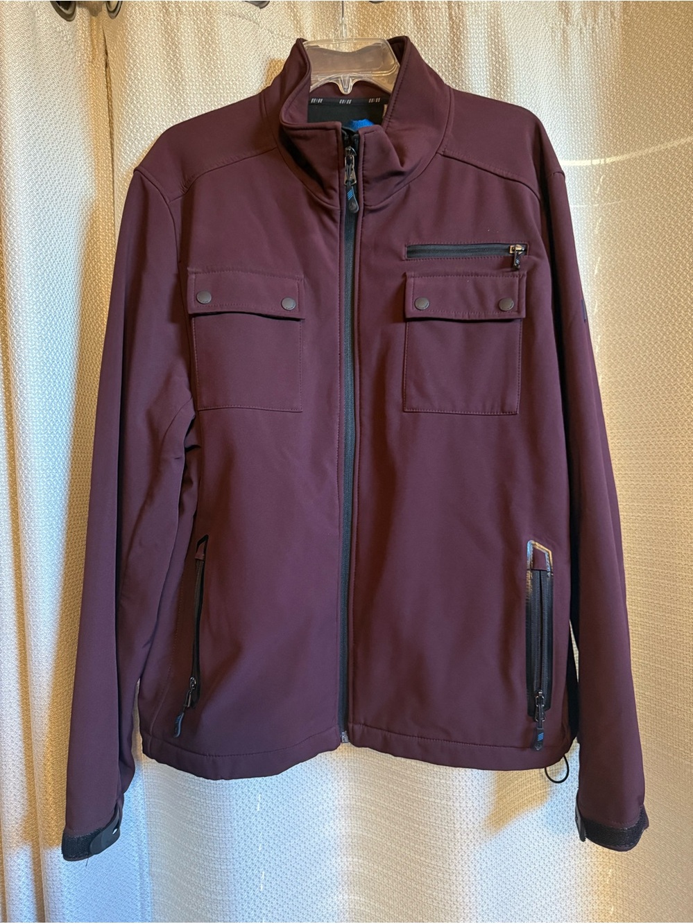 Calvin Klein Men’s Infinite Stretch Water Resistant Burgundy Jacket Size Large